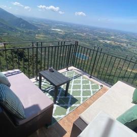 il Fienile Suite con terrazza panoramica a strapiombo，位于诺尔马的酒店