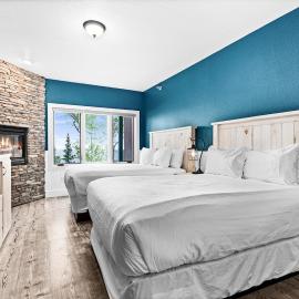 Breathtaking Lake Views Studio, 2 Queen Beds, Fireplace and Heated Indoor and Outdoor Pools，位于图哈伯斯的酒店