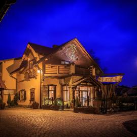 Hotel - Karczma Klimtówka,位于Wolbrom的酒店