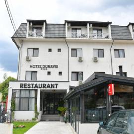 Hotel Dunavis，位于奥尔绍瓦的酒店