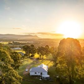 Coopers Lodge, Lovedale - A rural escape in the heart of wine country，位于勒弗戴尔的酒店