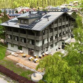 Hotel Simader,位于巴德加斯坦的酒店
