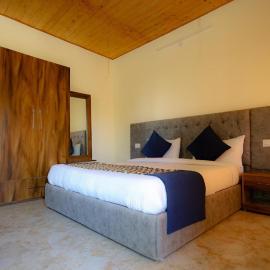 Hushvan Resorts