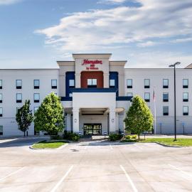 Hampton Inn Omaha/West Dodge Road, Old Mill，位于奥马哈的酒店