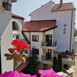 Family Hotel Rai