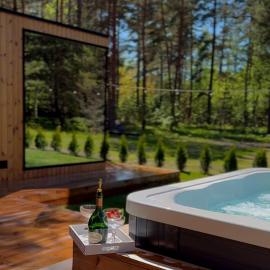 Luxury Tahkuranna SPA villa Pärnu，位于Laadi的酒店