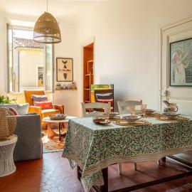 Charming & Spacious apartment in HISTORIC CENTRE，位于格拉斯的酒店
