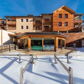 Apt cosy, pied des pistes, résidence confort & spa，位于阿布列的酒店