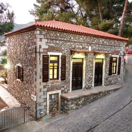 Galinos-traditional house B，位于埃雷索斯的酒店