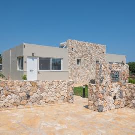 Stone&Sea Kos Retreat Oasis - Cozy Stone Villa，位于科斯镇的酒店