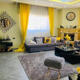 Laura's Stylish Villa，位于马达巴的酒店