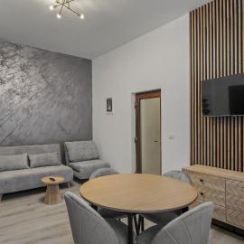 Interbelic Villa close to Old Town，位于布加勒斯特的酒店