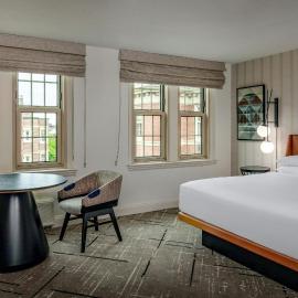 Sheraton Commander Hotel
