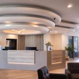 Ocean Breeze Hotel,位于斯特兰德的酒店