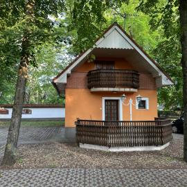 Hátsó Udvar Kuckó，位于Kunfehértó的酒店