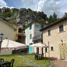 Agriturismo Castelfranco - appartamenti Norcia，位于诺尔恰的酒店