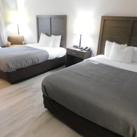 Quality Inn & Suites Hanes Mall，位于温斯顿·塞勒姆的酒店