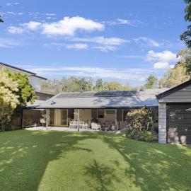 Sea Breeze Cottage at Mudjimba - Pet friendly，位于穆德吉巴的酒店
