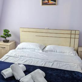 MATE Rooms with Private Bathroom，位于乌树故里的酒店