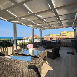 SAN - Luxury Apartment，位于圣塔马里亚迪卡斯特的酒店