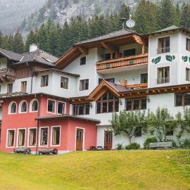 Pirker's Natur- & Bio Familienhotel，位于马耳他的酒店