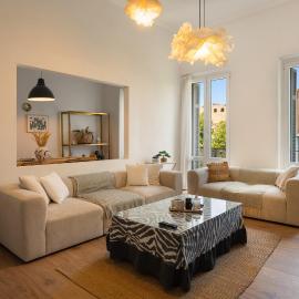 Dimora - A Spacious Luxury Penthouse in Town's Heart，位于科孚镇的酒店