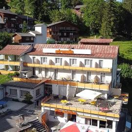 Adrenalin Backpackers Hotel，位于布劳瓦尔德的酒店