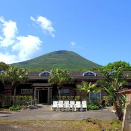 Lodge Y Lulu ロッジわいるる，位于Hachijojima的酒店