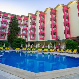 Bieno Club Svs Hotel，位于阿拉尼亚的酒店