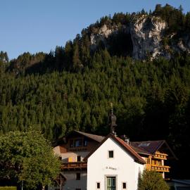 Der Tannenhof - das Radfahrerhotel，位于罗伊特的酒店