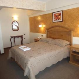 HOTEL MAISON FIORI Plaza Colon，位于科恰班巴的酒店