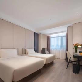 Atour Hotel Zhengzhou Zhenghong City Garden Road，位于郑州的酒店
