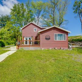 4 Mi to Dtwn Catskill: Mtn-View Home