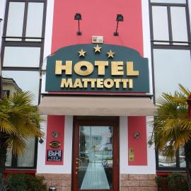 Hotel Matteotti，位于韦尔切利的酒店