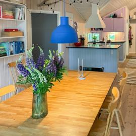 Virksund Home With Grounds And Hot Tub，位于霍伊斯莱乌的酒店