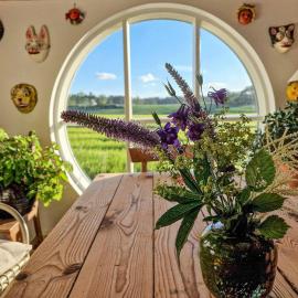Unique And Charming Cabin In Rural Surroundings，位于Rakkestad的酒店