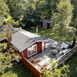 Timeless Holiday Atmosphere In A 50'S Log House，位于比戈的酒店
