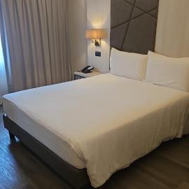 DC HOTEL INTERNATIONAL，位于帕多瓦的酒店