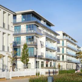 SEETELHOTEL Kaiserstrand Beachhotel das Lifestyle-Hotel direkt am Strand，位于赛巴特班森的酒店