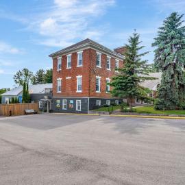 The Bloomfield Inn，位于Bloomfield的酒店