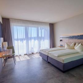 Hochwälder Wohlfühlhotel，位于洛斯海姆的酒店