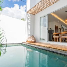 Sunrise Bliss #6 Canggu 2BR Private Pool Villa By Bali Bliss Properties，位于Buduk的酒店