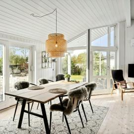 Red House By Fyn's Coast Awaits Cosiness，位于米泽尔法特的酒店