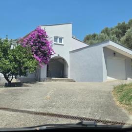 FAMILY HOUSE-VILA Mirovica，位于Rap的酒店