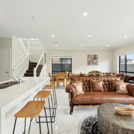 Austral Spacious large 5 br home with Central AC，位于Austral的酒店