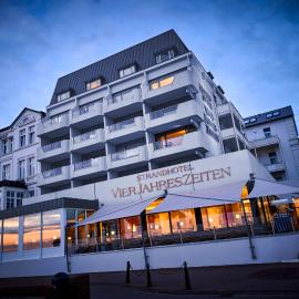 Strandhotel VierJahresZeiten，位于博尔库姆的酒店