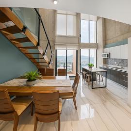 Luxury Loft Monterrey City Living at Landmark High Rise，位于蒙特雷的酒店