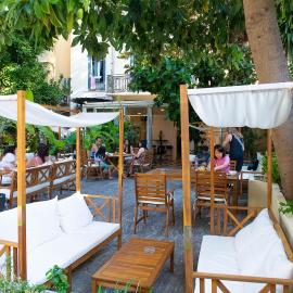 Auberge de Jeunesse HI Nice Les Camélias，位于尼斯的酒店