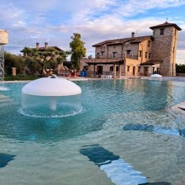 Casale Madonna Grande Wine Resort，位于坎波马里诺的酒店