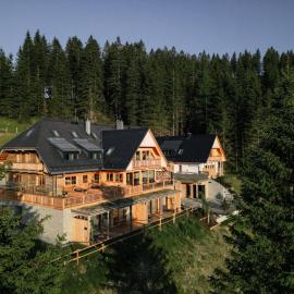 Die neue Weizerhütte，位于圣科卡瑟林奥夫的酒店